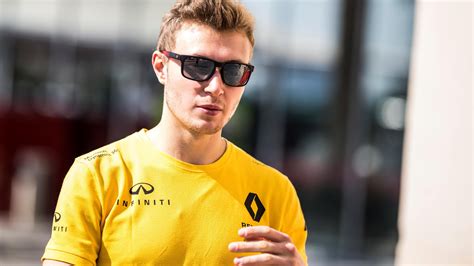 Sergey Sirotkin rejoins Renault as reserve driver .